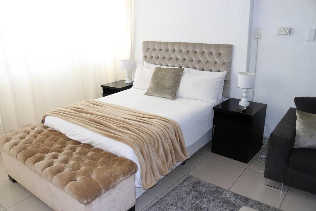 Inn & Out Sandton Park Йоханнесбург Экстерьер фото